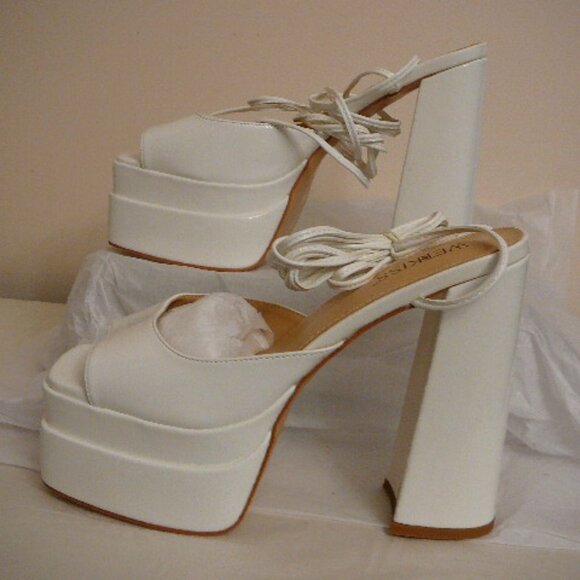 Wet Kiss White 6" Chunky Heel Double Platform Open Toe Sandals-US 9.5 EUR 40-NIB - Picture 2 of 9